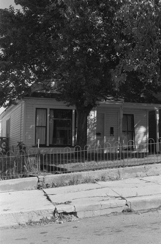 633 West Quartz