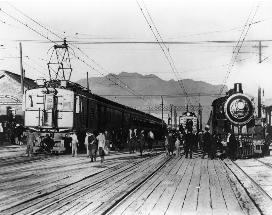 A busy time at the BA&P station, circa 1916