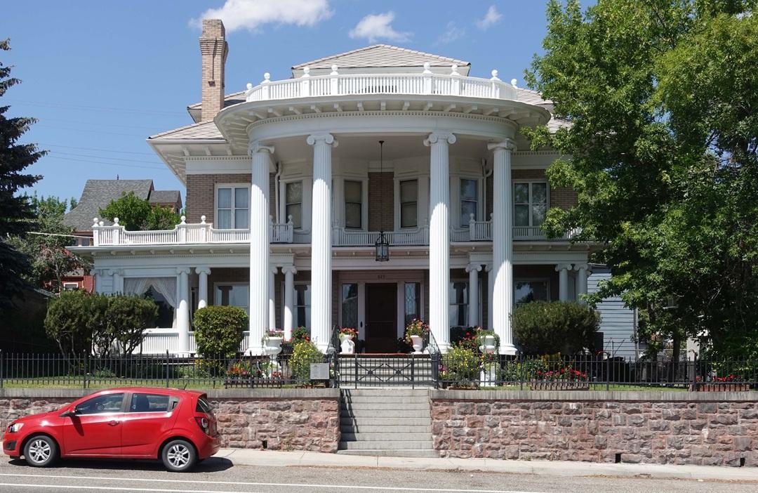 Kelley Mansion, 829 W. Park
