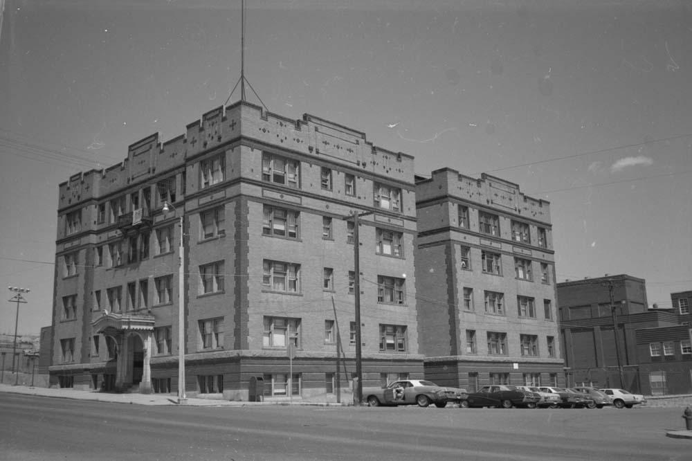 Tripp & Dragstadt Apartments