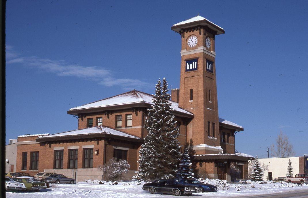 Milwaukee Road Station, Front